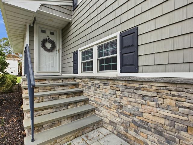 House for sale in Hauppauge, Town of Smithtown