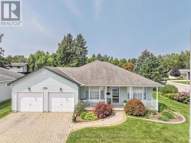 House for sale in Tillsonburg, Ontario