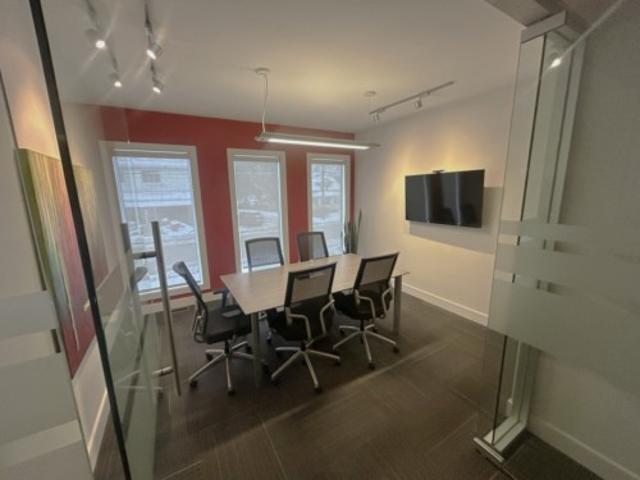 Commercial for rent in Pointe-claire, Quebec