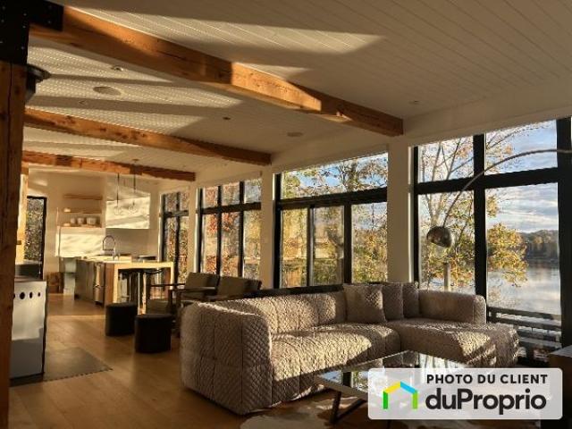 House for rent in Estérel, Laurentides