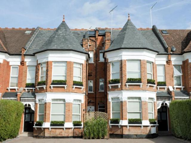 House for rent in Woodside Park, Greater London