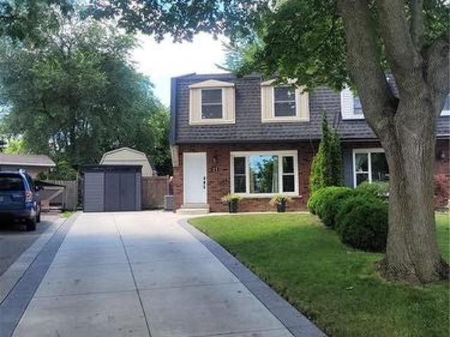 House for sale in Ancaster, Ontario