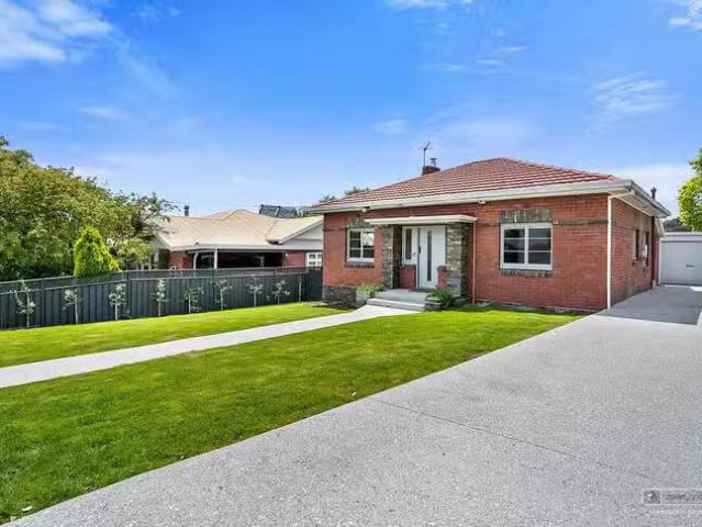 House for rent in New Town