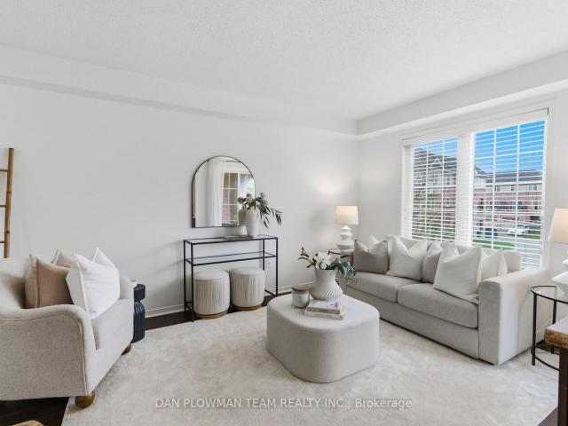Townhouse for sale in Woburn, Ontario