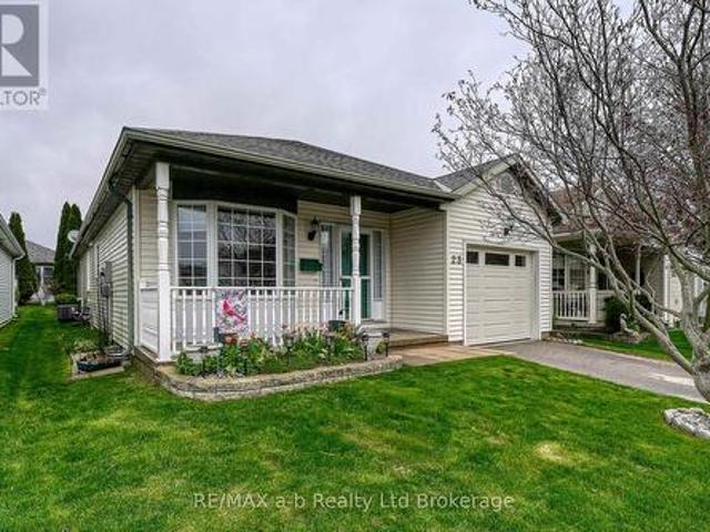 House for sale in Tillsonburg, Ontario