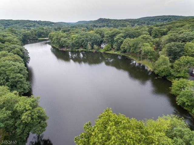 House for rent in Fayson Lakes, Kinnelon