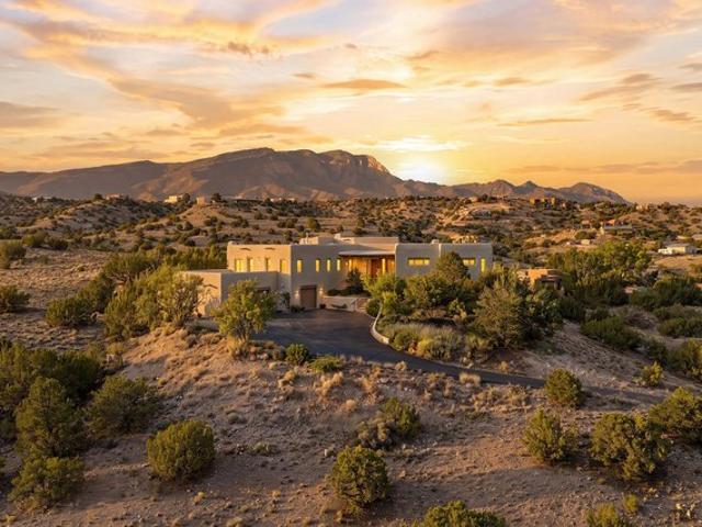 House for sale in New Mexico