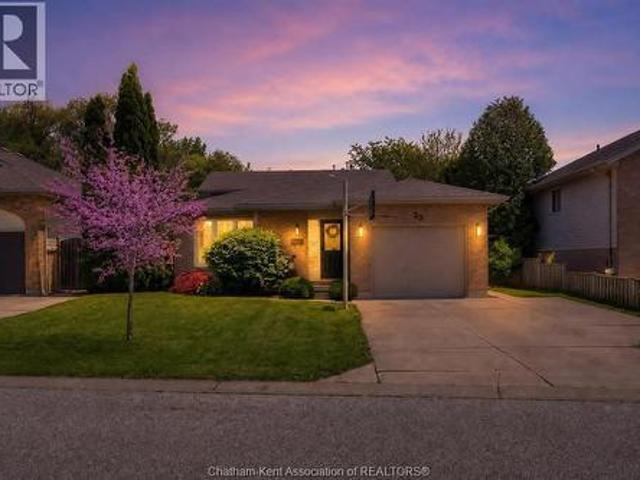 House for sale in Chatham–kent, Ontario
