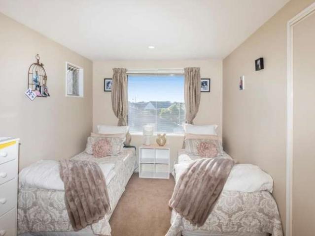 House for rent in Chaslands, Canterbury