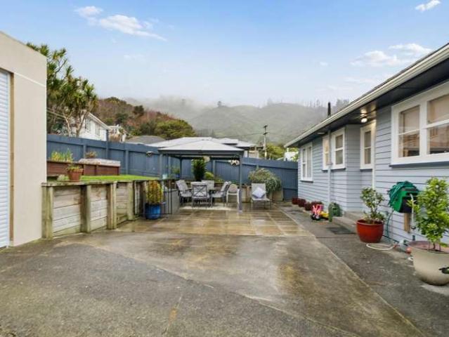 House for sale in Days Bay, Wellington