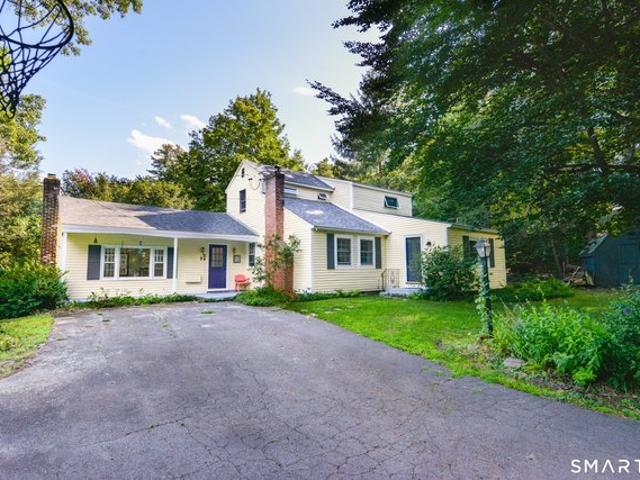 House for sale in Simsbury, Connecticut