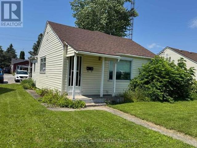 House for sale in Smiths Falls, Ontario