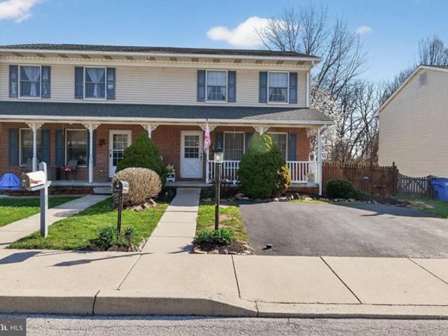 Townhouse for sale in Littlestown, Pennsylvania