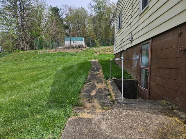 House for sale in Burgettstown, Pennsylvania