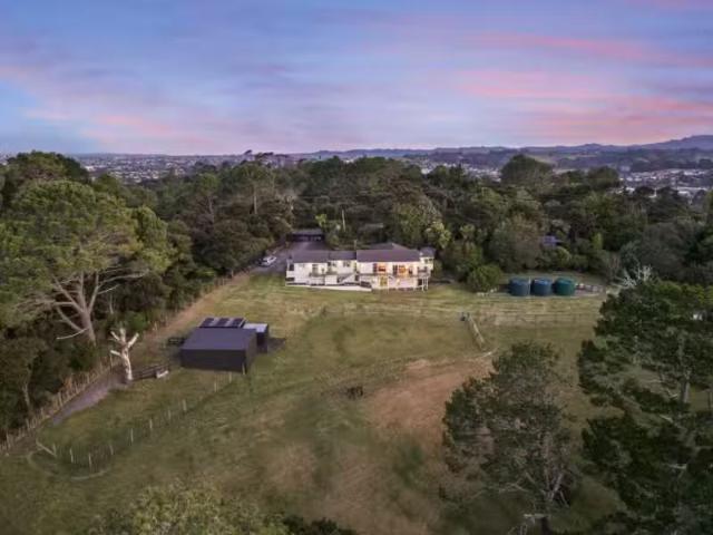 House for sale in Oratia
