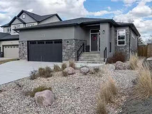 House for sale in East St. Paul, Manitoba