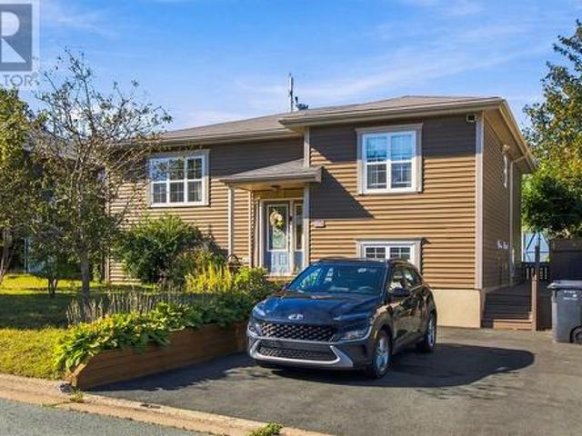 House for sale in Mount Pearl, Newfoundland