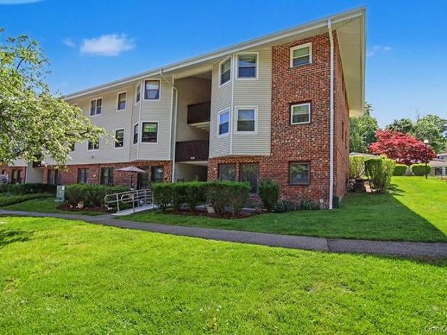 Condo for sale in Cortlandt Manor, New York