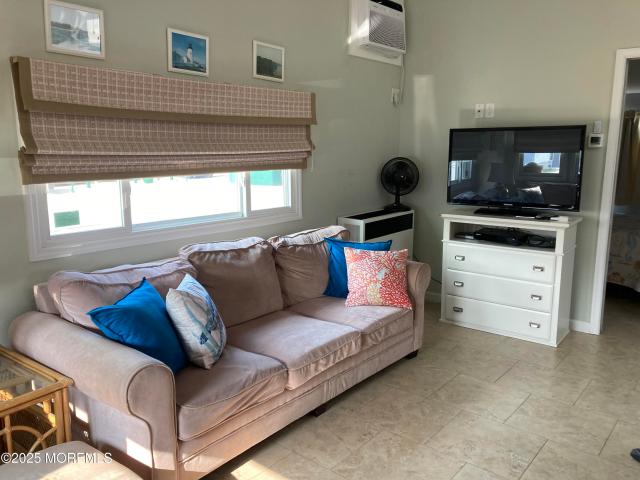 House for sale in Lavallette