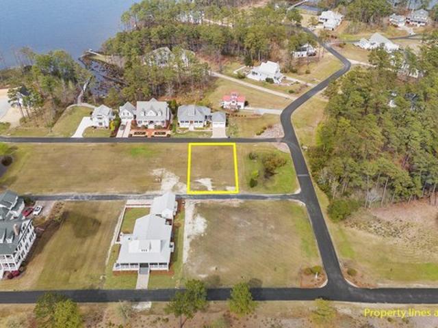 Land for sale in Oriental, North Carolina