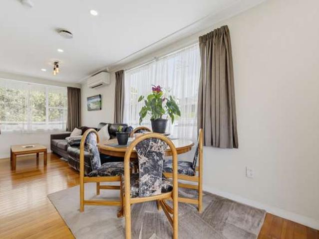 House for sale in Henderson, Henderson-Massey