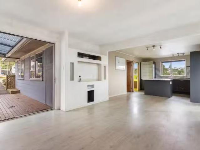 House for sale in Wairau Valley