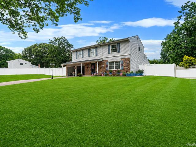 House for sale in Centereach, New York