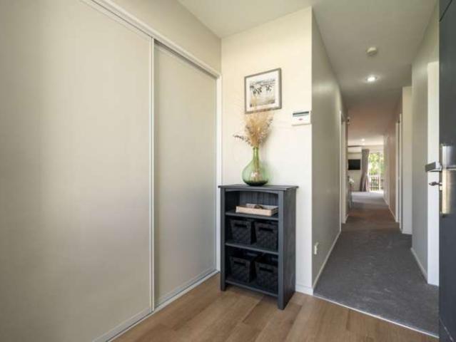 Property for sale in Chaslands, Canterbury