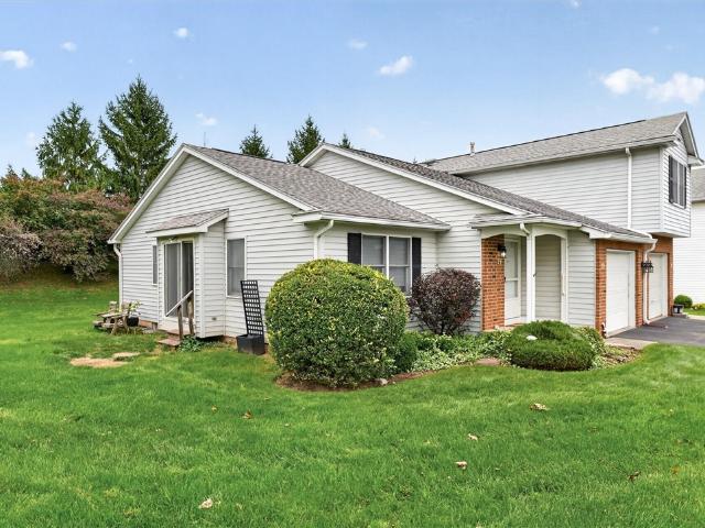 Townhouse for sale in Town of Greece, Monroe County