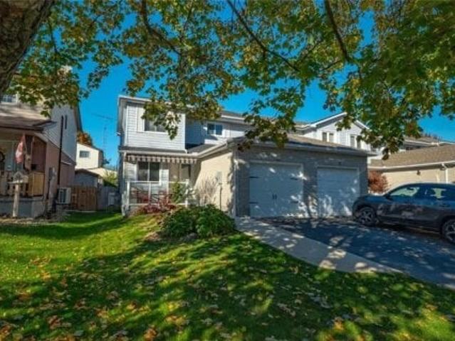 Townhouse for sale in Simcoe, Ontario