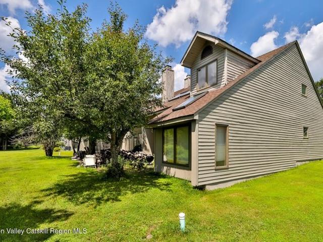 Townhouse for sale in Ashland, New York