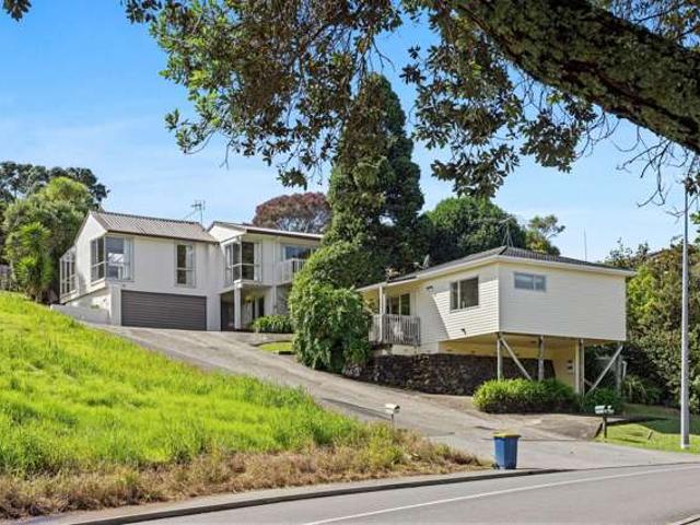 House for sale in Whangaparaoa