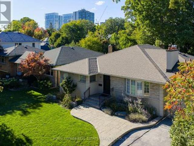 House for sale in Oakville, Ontario