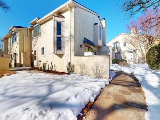 Townhouse for sale in Somers Point, New Jersey
