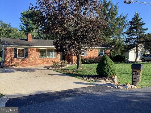 House for sale in Forest Hills, Luray