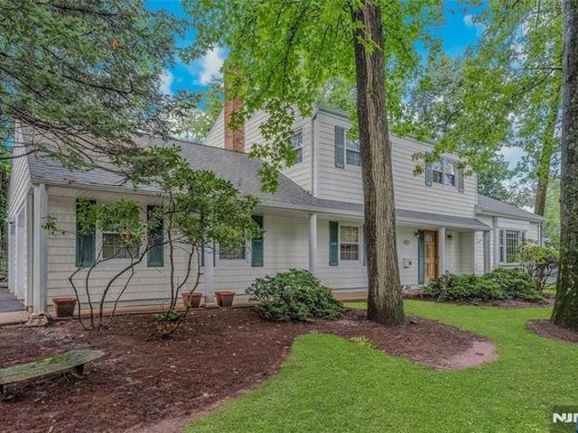 House for sale in Cedar Grove, New Jersey