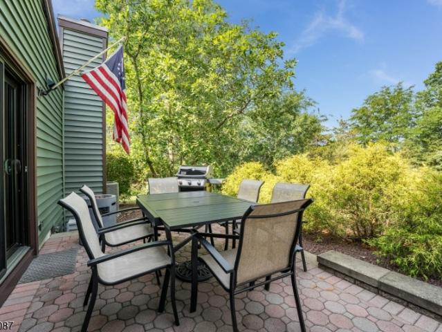 Townhouse for sale in Annandale, New Jersey