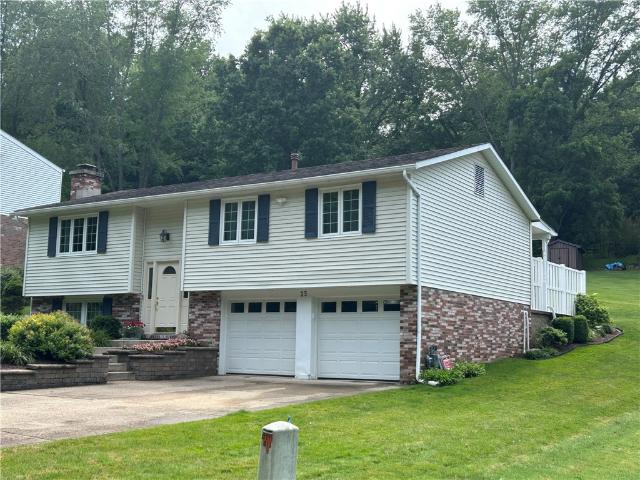 House for sale in Claridge, Pennsylvania