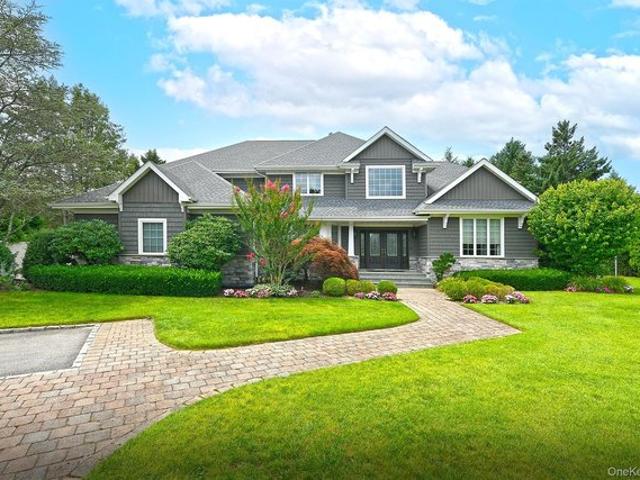 House for sale in Huntington, New York