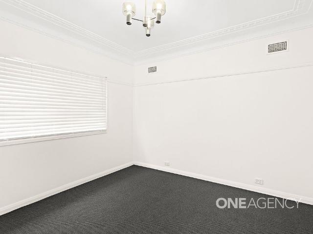 House for rent in Fairy Meadow, Wollongong City Council