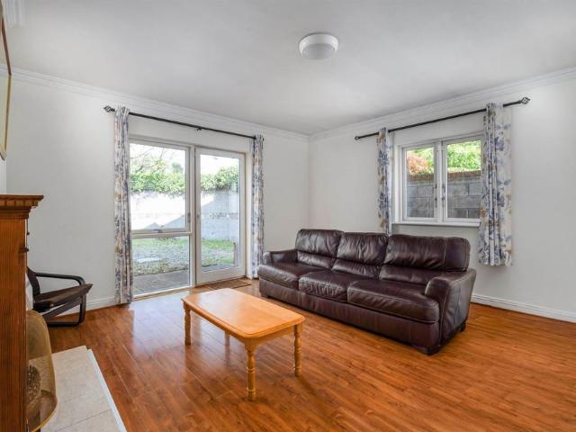 Townhouse to rent in Knights Bridge, Dublin