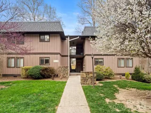 Condo for sale in Hendersonville Condo for sale in Hendersonville