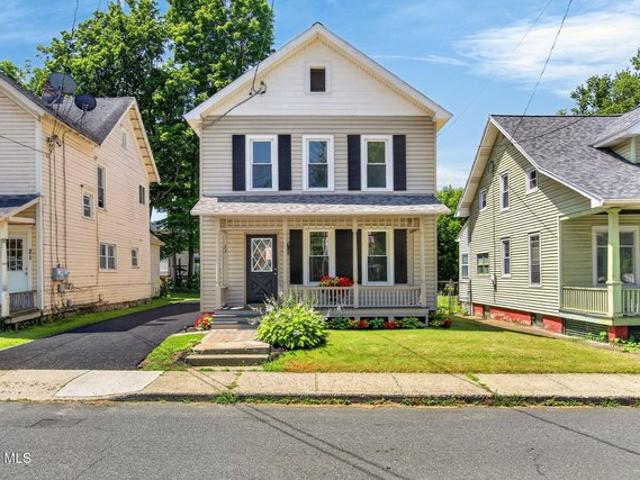 House for sale in Saratoga, New York