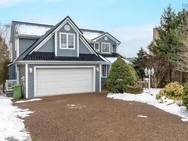 House for sale in Dartmouth, Nova Scotia