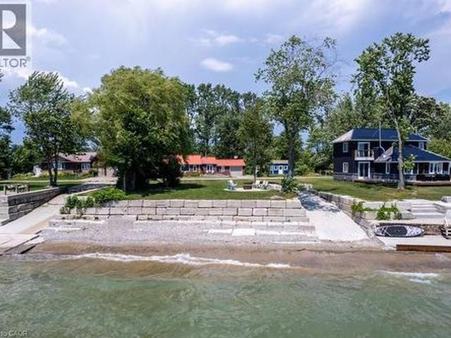 House for sale in Ontario