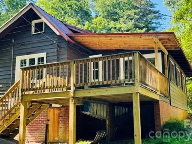 House for sale in Hendersonville, North Carolina
