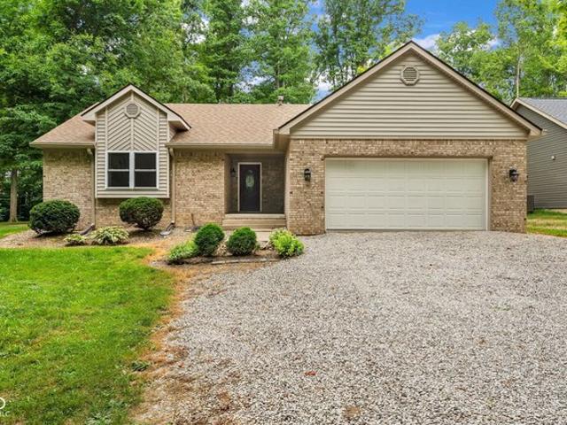 House for sale in Coatesville, Indiana