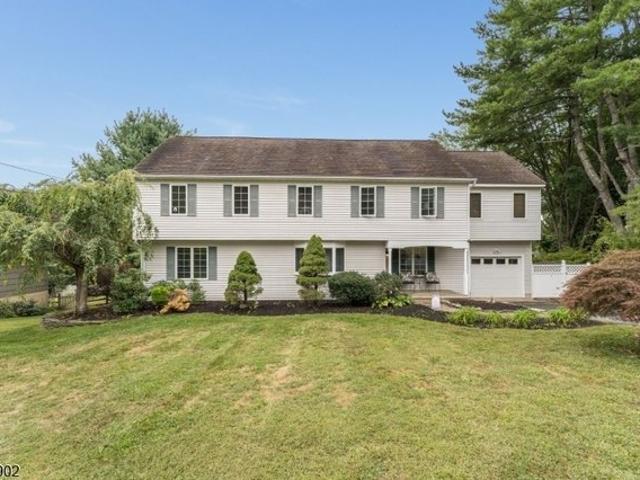 House for sale in Clinton, New Jersey