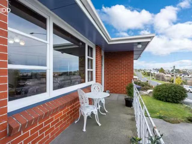 House for sale in Otakou