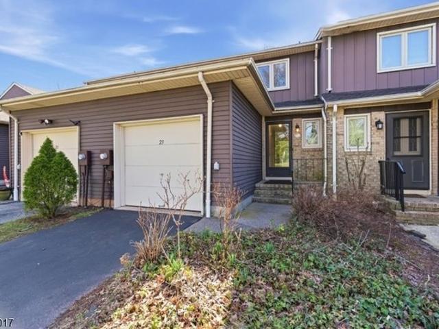 Townhouse for sale in Raritan, New Jersey